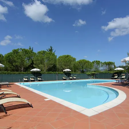 Ferienhaus Spacious With Pool Chiassa Superiore