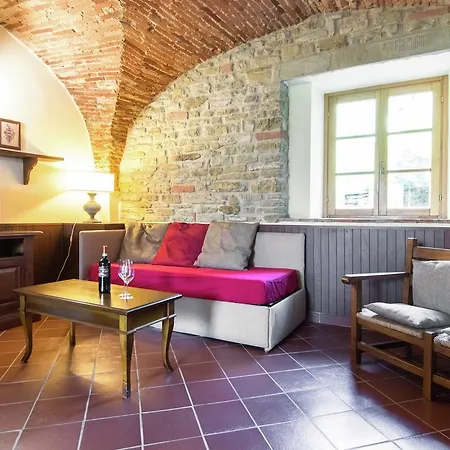 Spacious With Pool