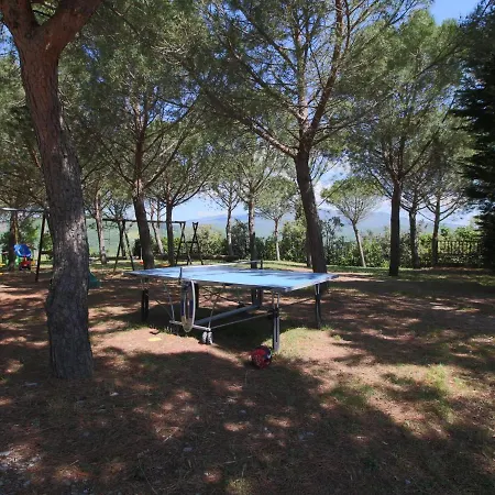 Spacious With Pool Ferienhaus