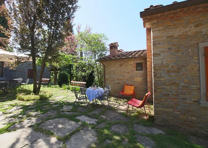Ferienhaus Spacious With Pool Chiassa Superiore