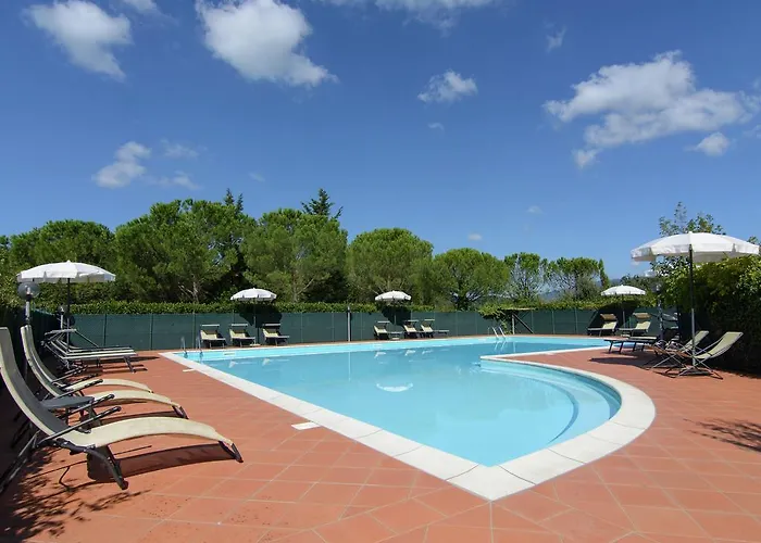 Ferienhaus Spacious With Pool Chiassa Superiore